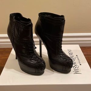 YSL boots tribute lace up in black leather